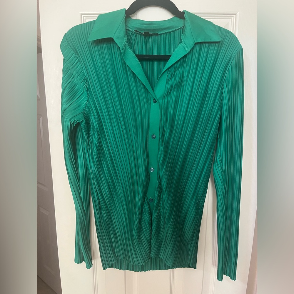 Missguided Green Pleated Button Down Blouse US 2 Collared Top